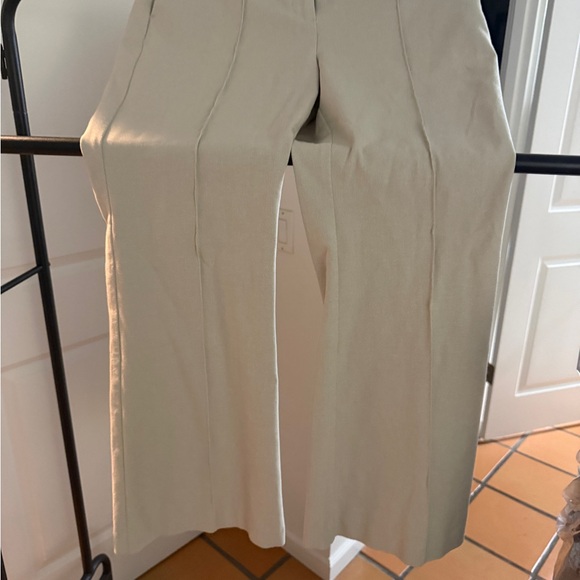 LOFT Cream High-Rise Wide-Leg Pants - Picture 3 of 8